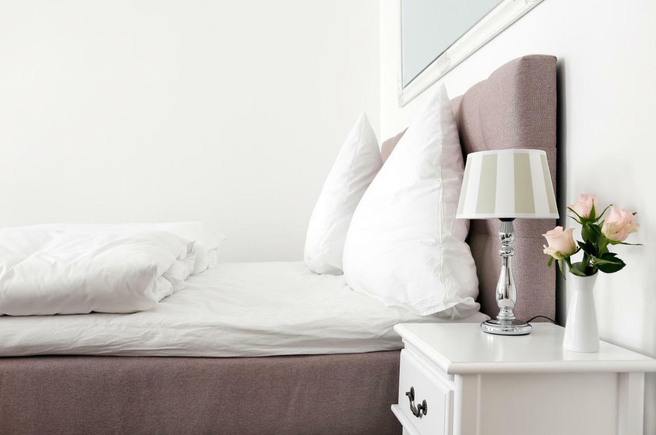 Droy By Rockchair Apartments L Superhost Status L 2 Bedroom Boxspringbeds Next To Center "Kurfuerstendamm" - Cozy Family & Business Flair Welcomes You! 柏林 外观 照片